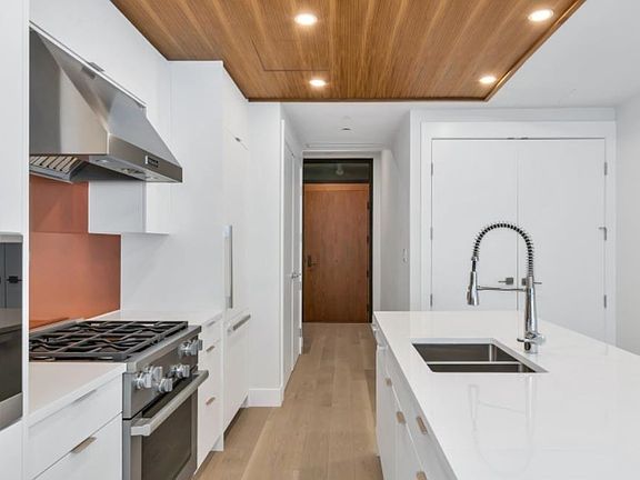 3rd image of 6699 Nelson Ave #603