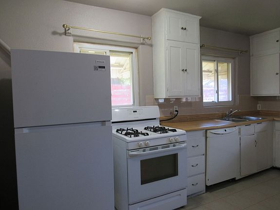 5th image of 226 N Lennox St
