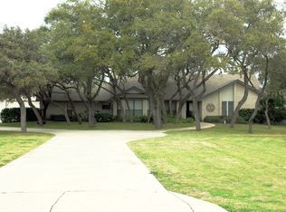 9626 Geronimo Oaks St, San Antonio, TX 78254