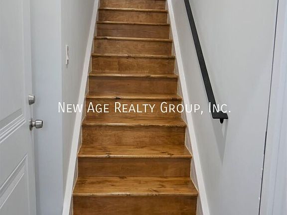 4th image of 902 S 51st St #2
