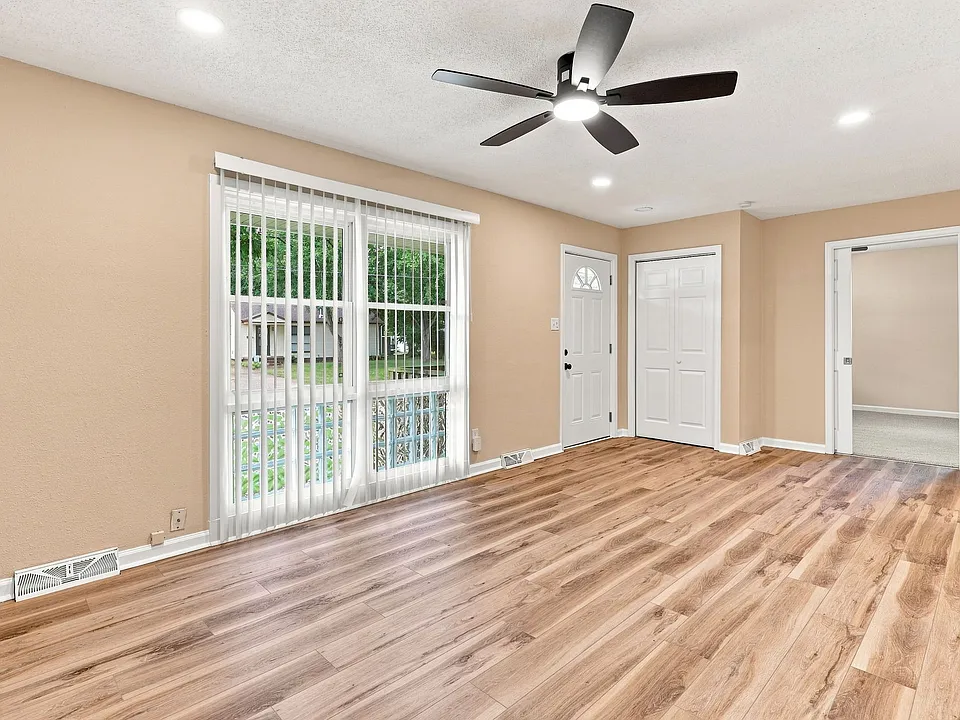 2124 Jeffrey Dr