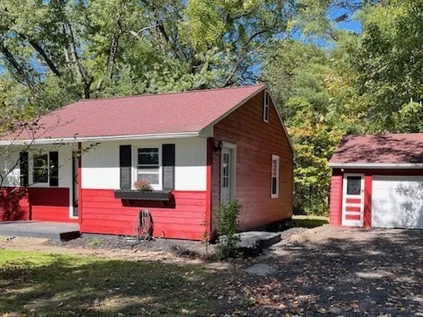 11726 Bullis Rd, Marilla, NY 14102