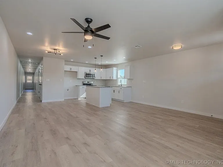 4119 W 57th St #B — Photo 12