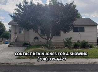 1112 Meadowbrook Ln, Pocatello, ID 83201
