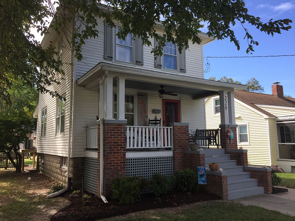 2nd image of 220 Jefferson Ave