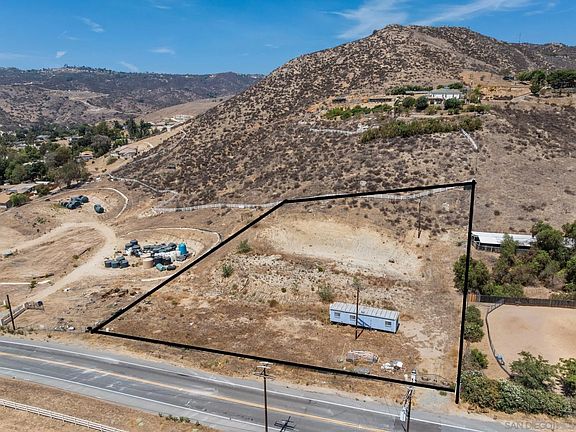 2nd image of 5352 Dehesa Rd #42