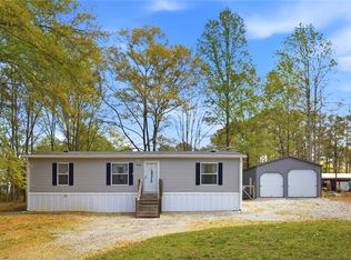 240 Timberlake Dr, Seneca, SC 29678
