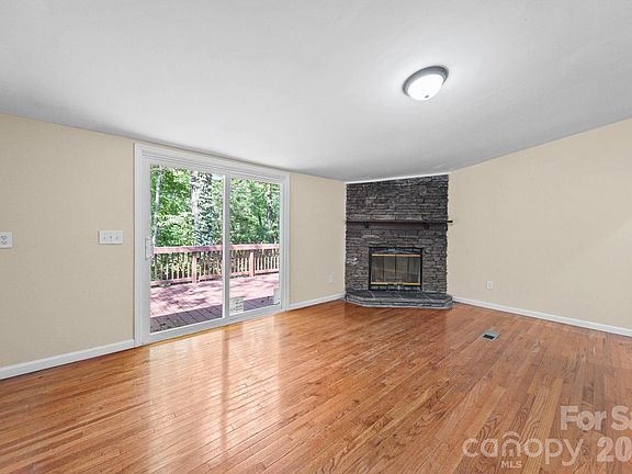 5th image of 126 Pisgah Church Rd