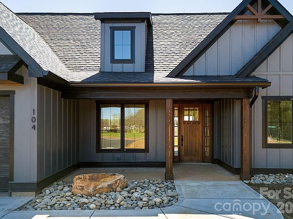 3rd image of 104 Hidden Cove Rd