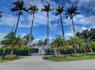 4315 N Bay Rd, Miami Beach, FL 33140