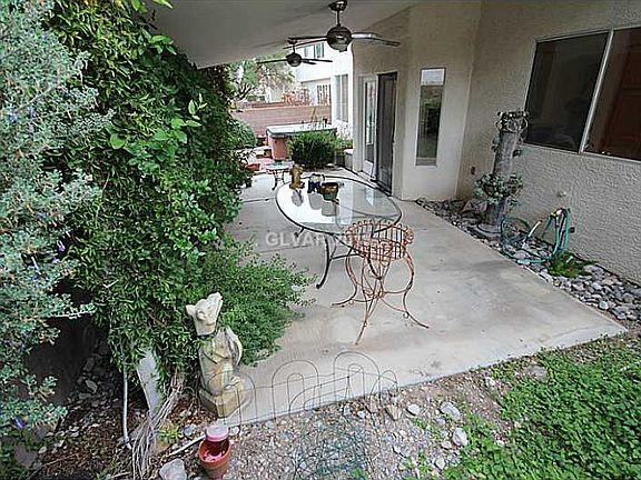 5th image of 9908 Sierra Canyon Way