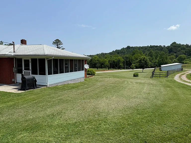 2459 Middlesettlements Rd — Photo 9