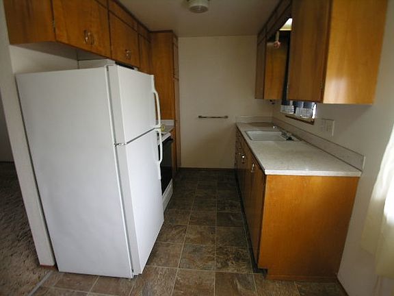 4th image of 3821 S Thompson Ave APT 11