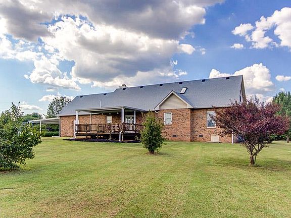 5th image of 2207 Sassafras Dr