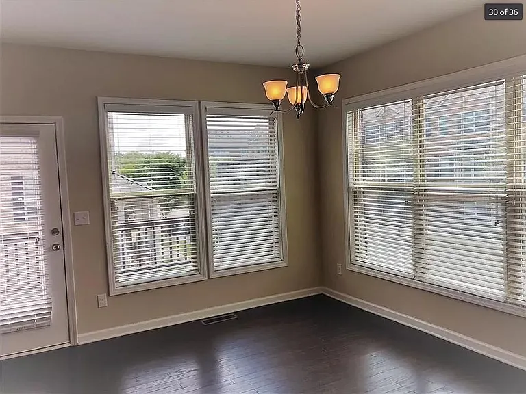 family room 1/2