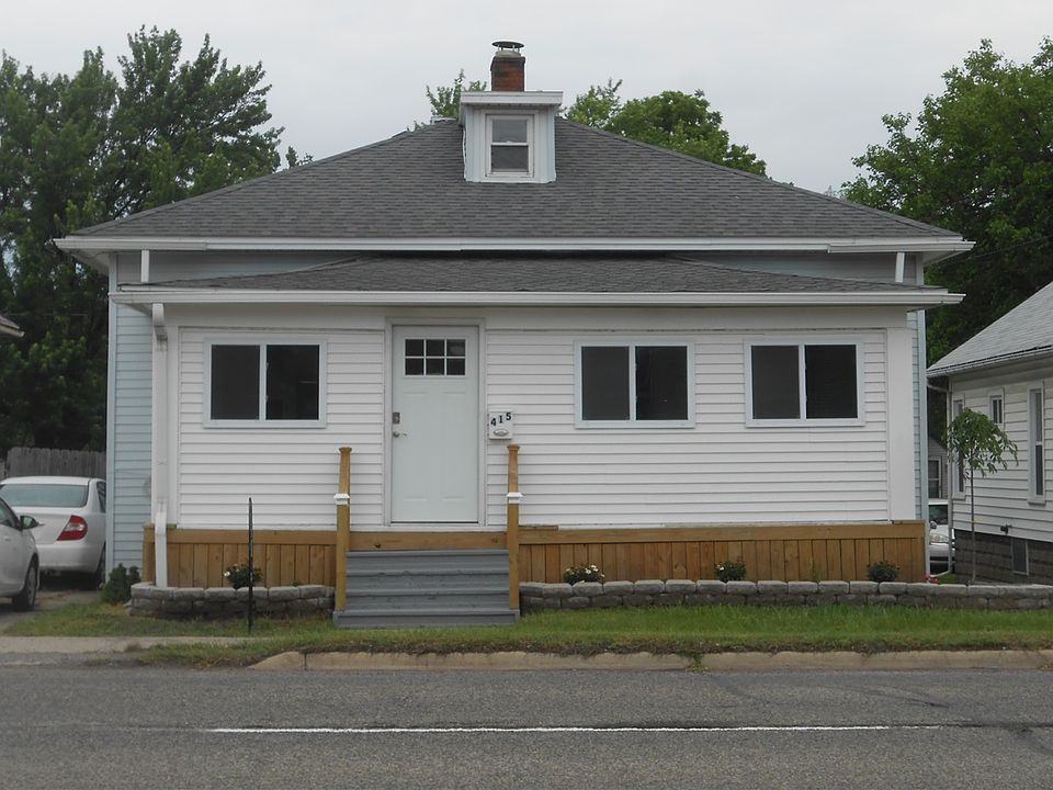1st image of 415 Corunna Ave