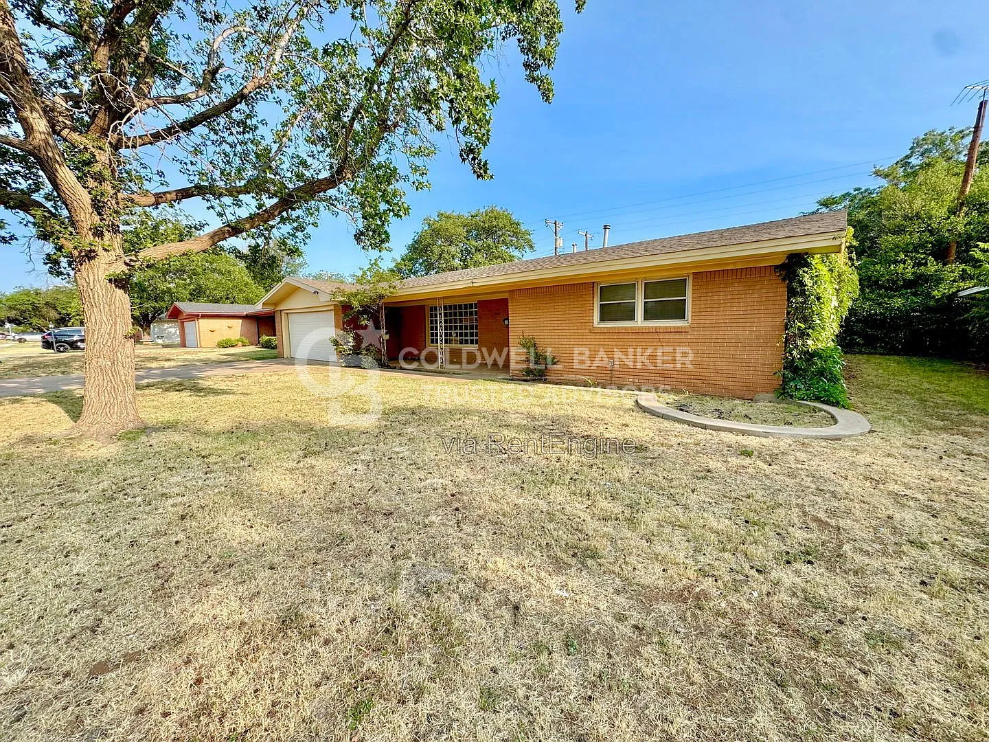 3 bed, 2.0 bath, 1894 sqft, $1,525 — Photo 2