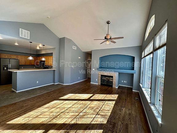 4th image of 9064 W Phillips Dr