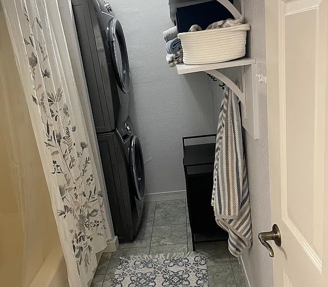 Full Bath/Laundry
