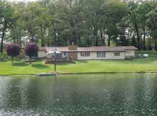 4 Whispering Oaks Dr, Kewanee, IL 61443