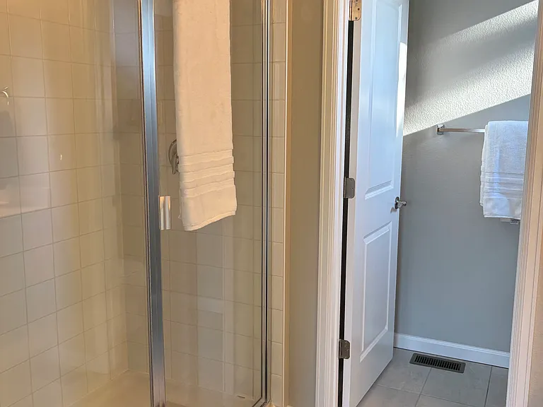 Main bedroom bath