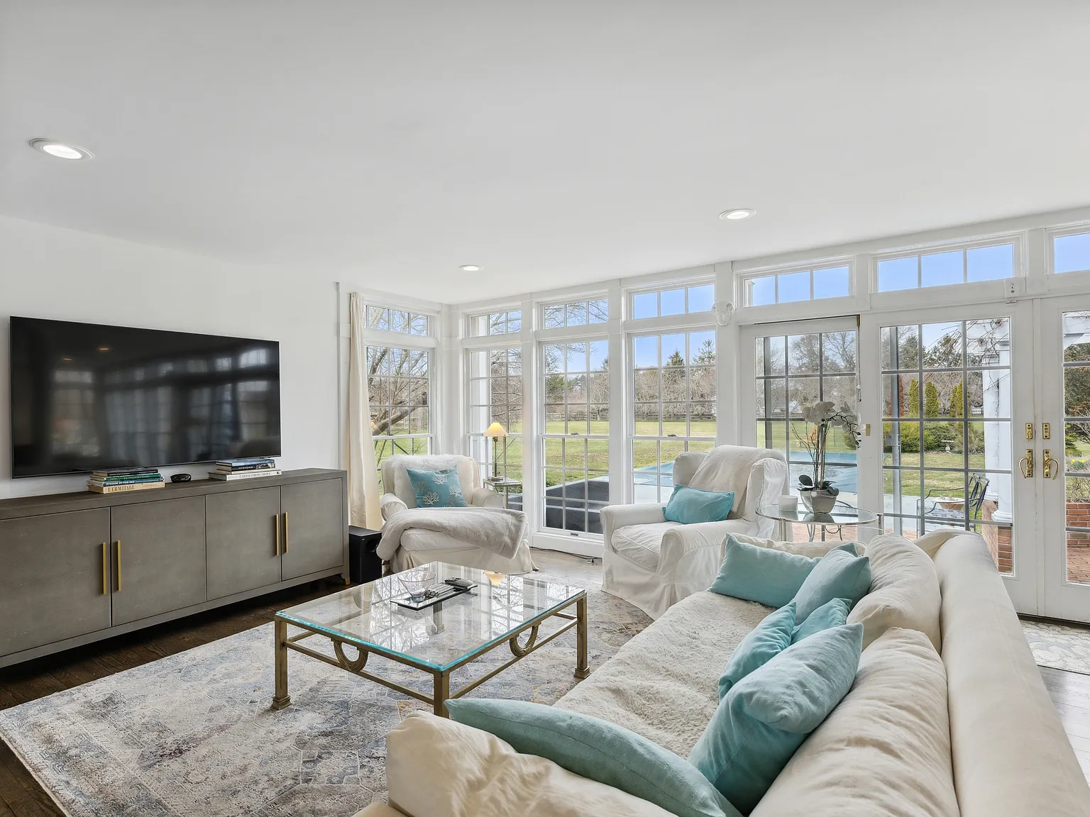 Big Open Sky and Privacy in Beautiful Southampton Horse Country — Photo 3