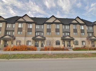 352 Brettonwood Rdg, Ottawa, ON K2T0H8