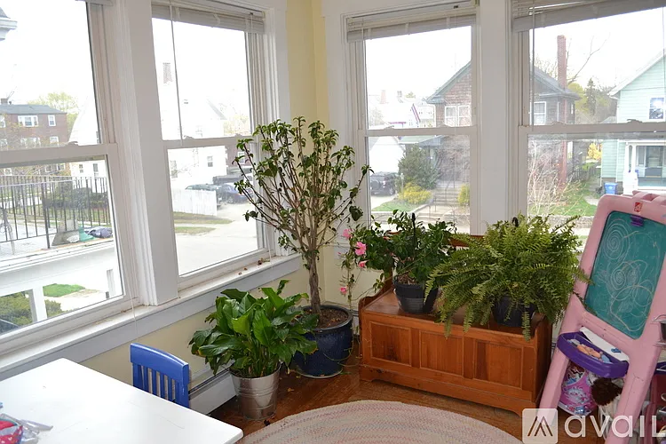 80 Pawtuxet Ave — Photo 6