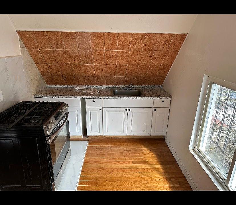1st image of 462 Beach 46th St #1