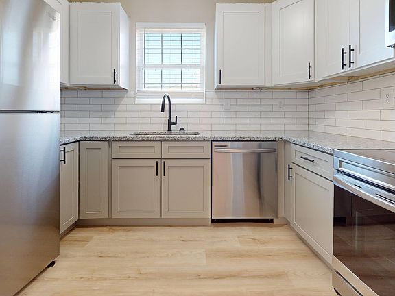 Fully Renovated Kitchen