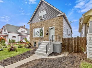 3252 S 14th St, Milwaukee, WI 53215