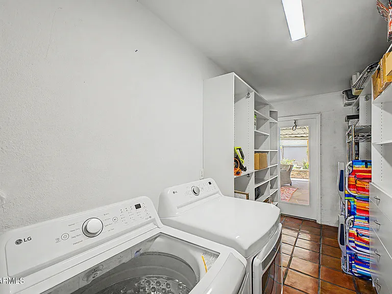 4718 N 77th Pl — Photo 18