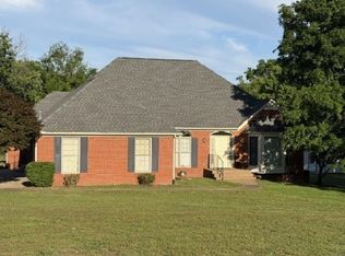 205 Ouida Ln, Columbia, TN 38401