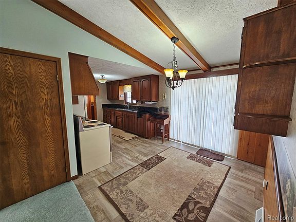 4th image of 9166 Millington Rd