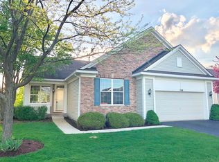 748 Holland Ln, Romeoville, IL 60446