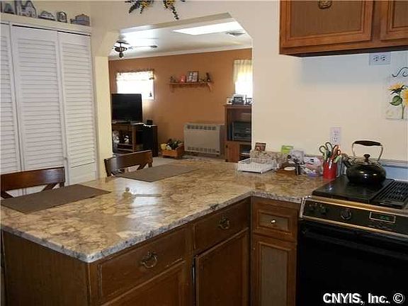 3rd image of 8006 Evesborough Dr