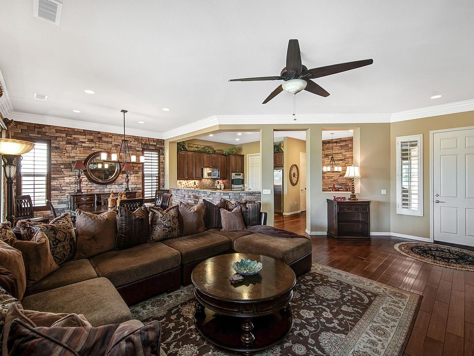 2nd image of 39399 Camino Piscina