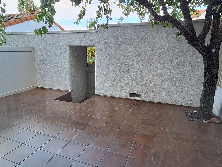 255 Green Moor Pl — Photo 15
