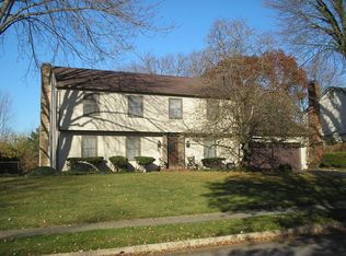 2404 Sandover Rd, Columbus, OH 43220