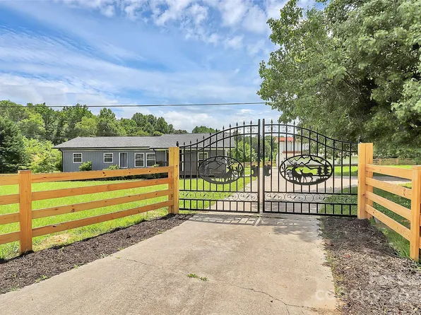 117 Autumn Woods Dr, Kings Mountain, NC 28086