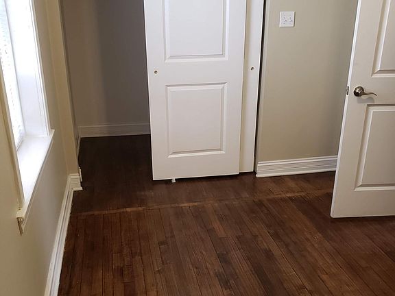 5th image of 4946 W School St #1