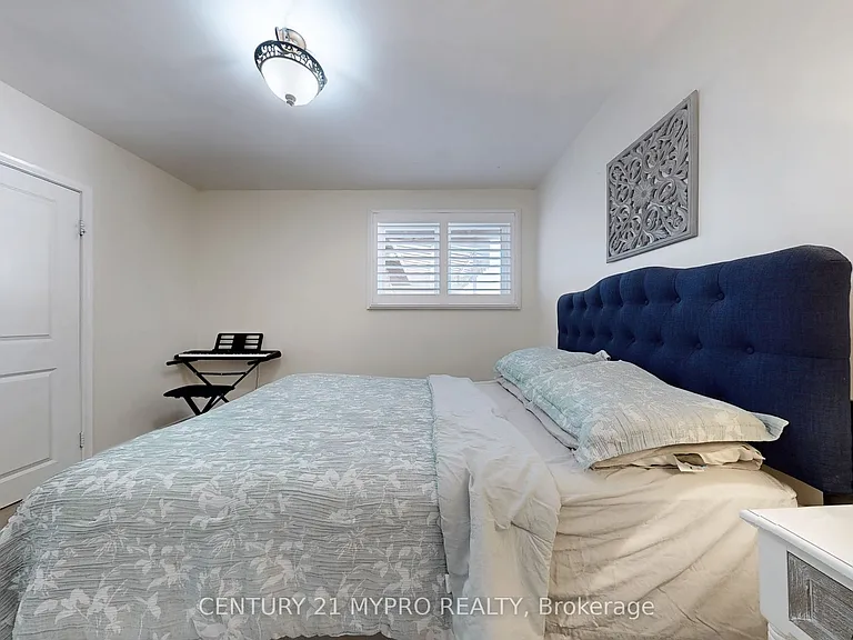56 Bailey Cres #MAIN — Photo 18