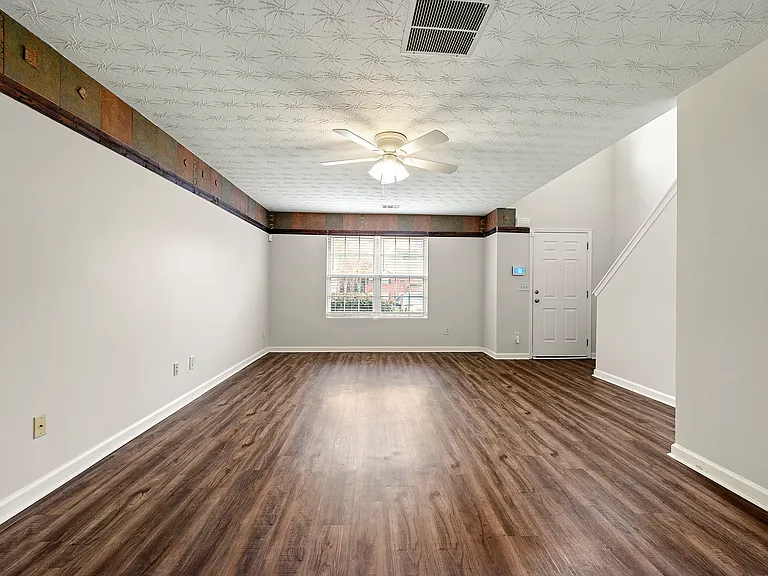 3033 Western Sunset Ct — Photo 5