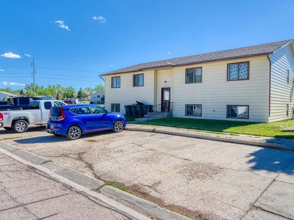 18 American Ln, Gillette, WY 82716