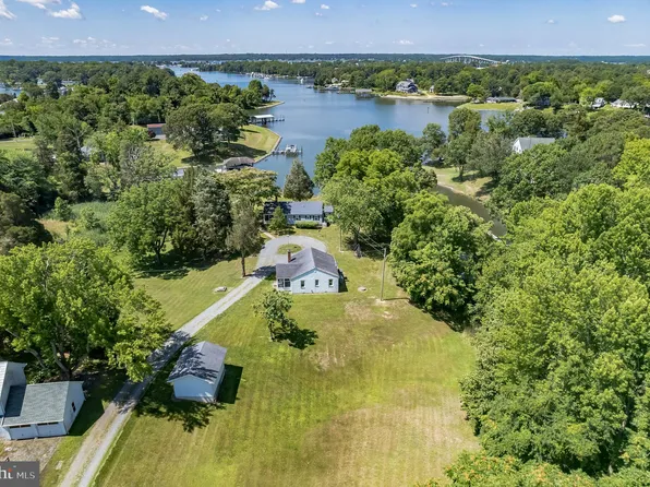 983 Ed Joy Rd, Lusby, MD 20657