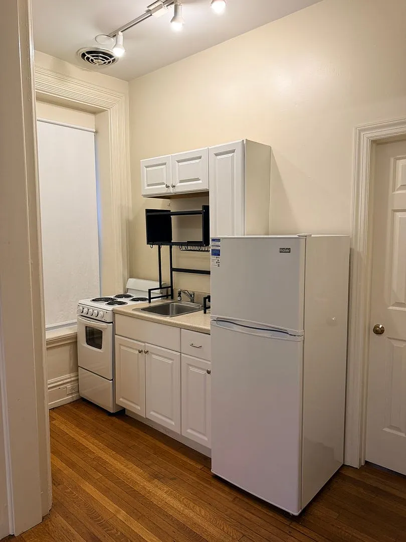 150 W Louther St — Photo 4