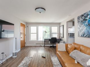 6427 N Hermitage Ave, Chicago, IL 60626