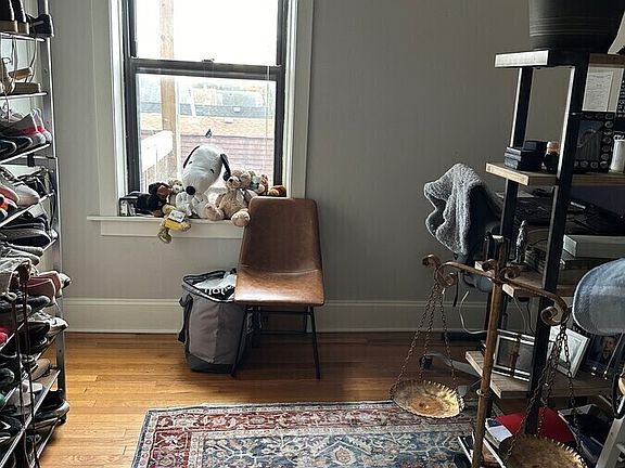 5th image of 3139 W Wellington Ave #3