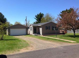 145 Lotus St, Ishpeming, MI 49849