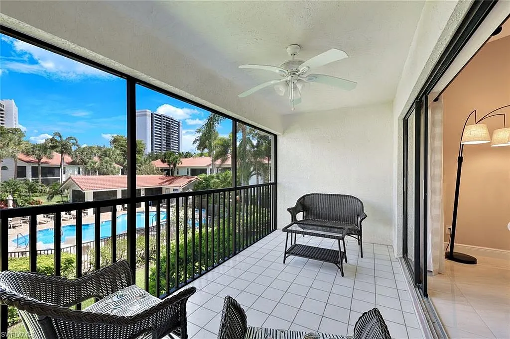 2 bed, 2.0 bath, 1300 sqft, $4,200 — Photo 3